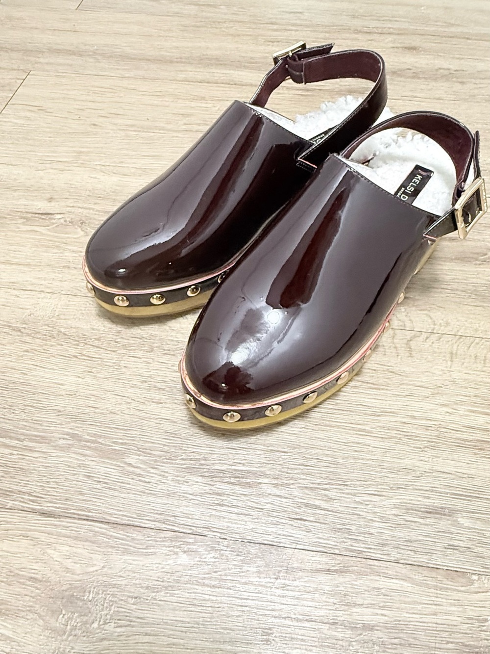 Y2K Kelsi Dagger Patent Slingback Clogs in Burgundy with Gold Studs